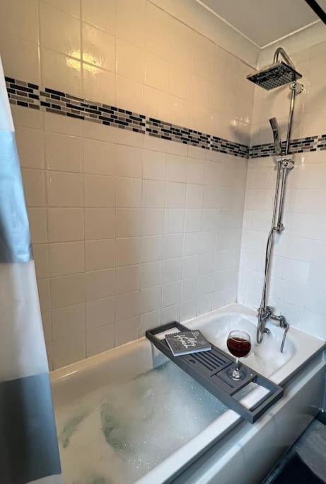Lovely, Two Bedroom Apartment Central Location London Exterior photo