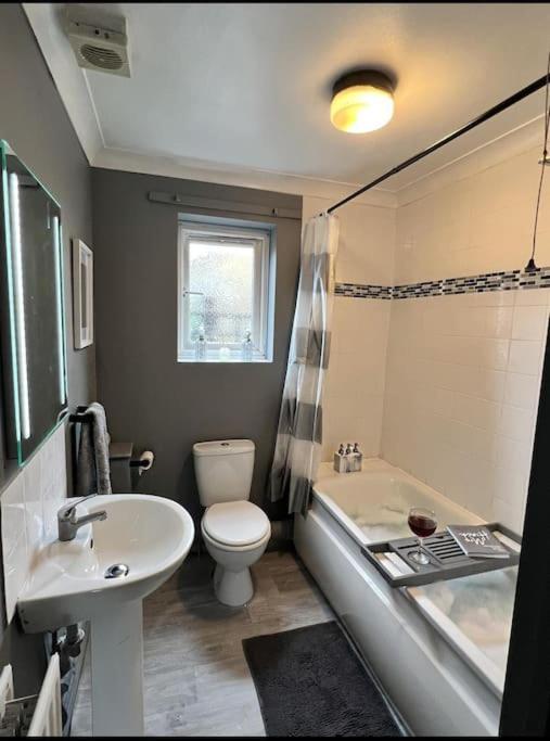 Lovely, Two Bedroom Apartment Central Location London Exterior photo